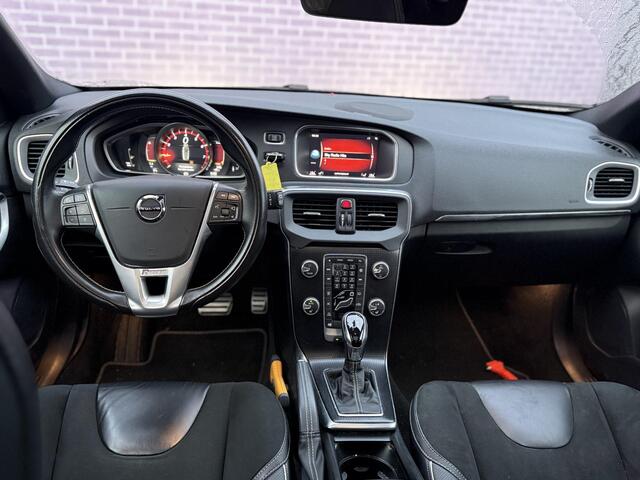 Volvo V40 1.5 T3 Polar+ Sport | Trekhaak | Stoelverwarming | Panoramadak | DAB | Harman/Kardon | Keyless entry/start | Parkeercamera | Extra getint glas |
