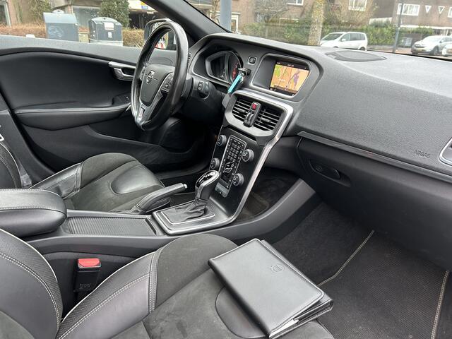Volvo V40 1.5 T3 Polar+ Sport R design Panodak navi ecc