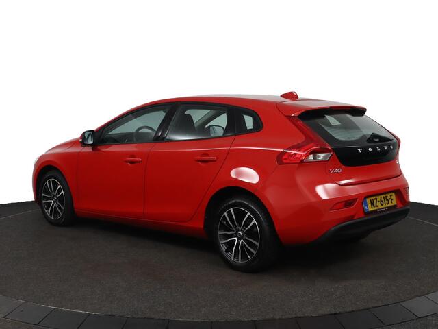 Volvo V40 1.5 T2 Nordic+ |NAP|BTW| Automaat | Stoelverwarming | Navi