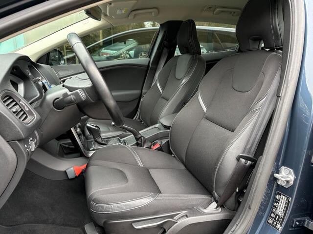 Volvo V40 1.5 T3 MOMENTUM Automaat, LED, Navi, PDC, TrHaak, NAP