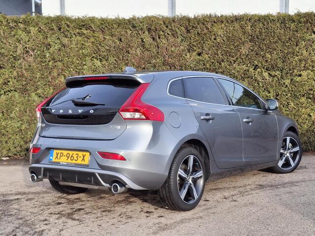 Volvo V40 T3 Polar+ Sport | R-Design | Panoramadak | H&K Audio | Camera | Keyless |