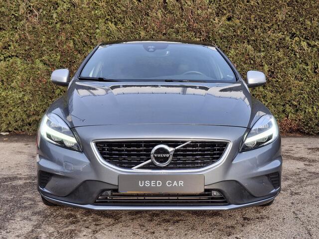 Volvo V40 T3 Polar+ Sport | R-Design | Panoramadak | H&K Audio | Camera | Keyless |