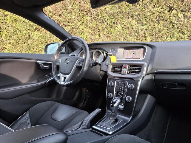 Volvo V40 T3 Polar+ Sport | R-Design | Panoramadak | H&K Audio | Camera | Keyless |