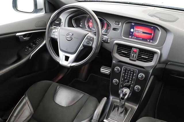 Volvo V40 T3 AUT. POLAR+ SPORT -PANO.DAK|HARMAN/KARDON|KEYLESS|STANDKACHEL|PRIVACY.GLAS|CAMERA|AUT.PARKEREN|TREKHAAK