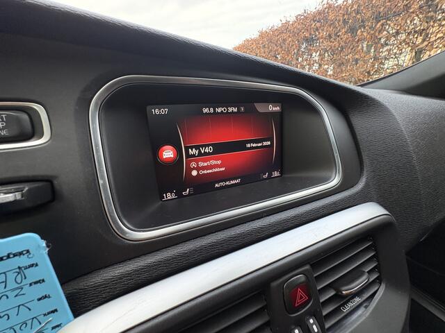 Volvo V40 2.0 T4 Business Sport / R-DESIGN / LEER / NAVI / CRUISE / STOELVERWARMING