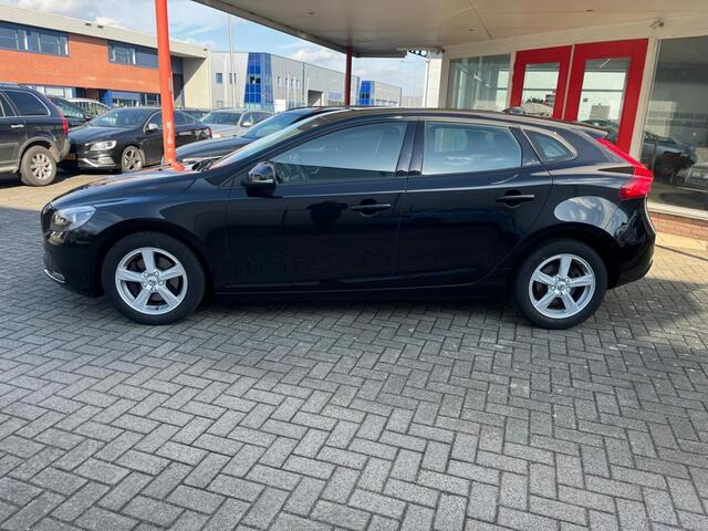 Volvo V40 2.0 T2 122PK Onderhoudshistorie/PDC/Bluethooth