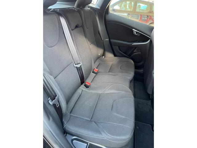 Volvo V40 2.0 T2 122PK Onderhoudshistorie/PDC/Bluethooth