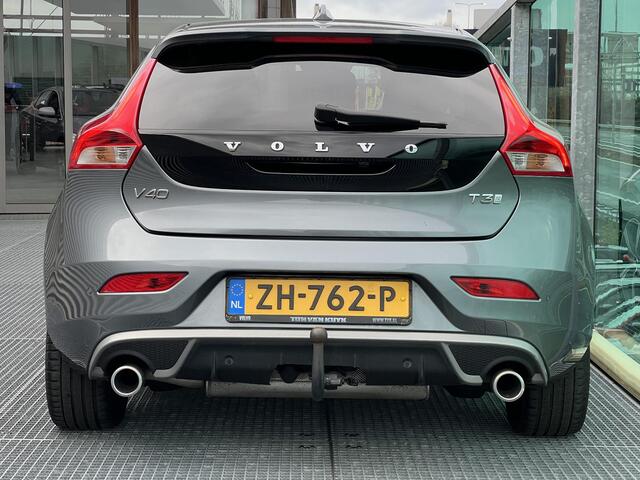 Volvo V40 1.5 T3 Polar+ Sport Automaat, R-design, Leder, Trekhaak met afneembare kogel, Panoramadak, Extra getint glas vanaf B-stijl, Stoelverwarming, Elektrisch verstelbare bestuurdersstoel