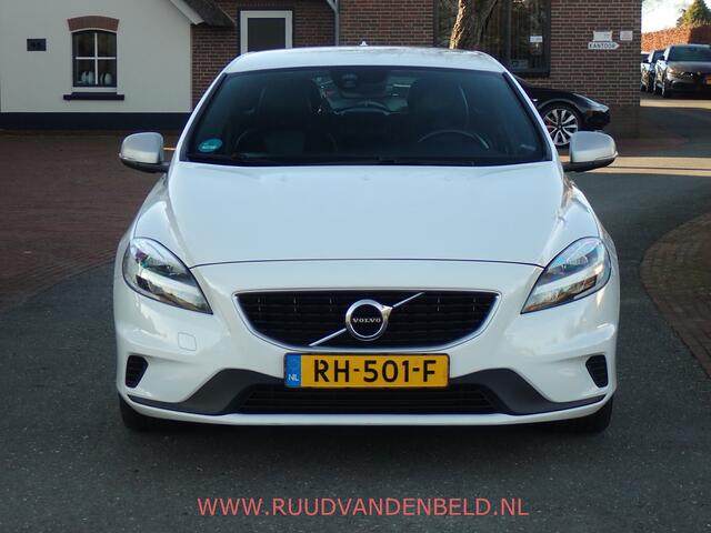Volvo V40 2.0 T4 Business Sport R-DESIGN / CRUISE / VOORSTOELEN VERWARMD / BLUETOOTH