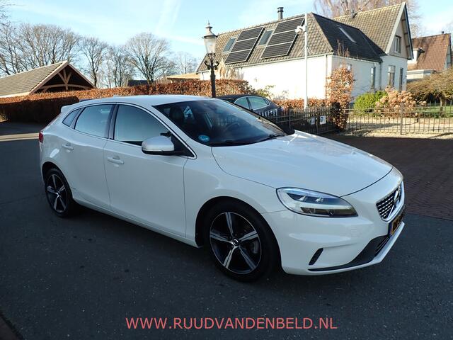 Volvo V40 2.0 T4 Business Sport R-DESIGN / CRUISE / VOORSTOELEN VERWARMD / BLUETOOTH