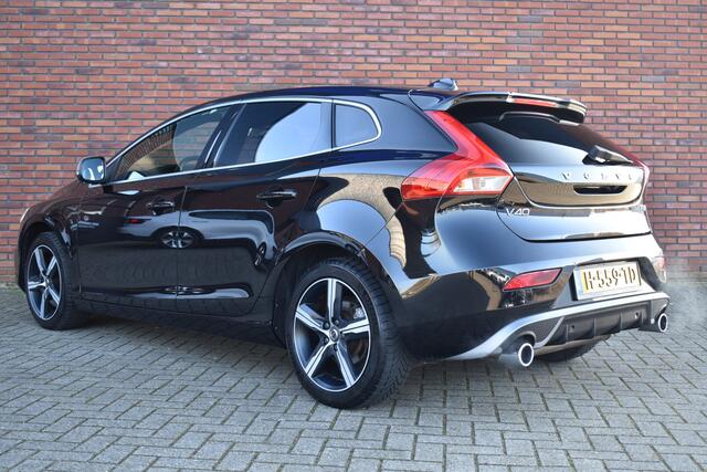 Volvo V40 T3 153PK Automaat Polar+ Sport | Harman & Kardon | Keyless entry | 17 inch