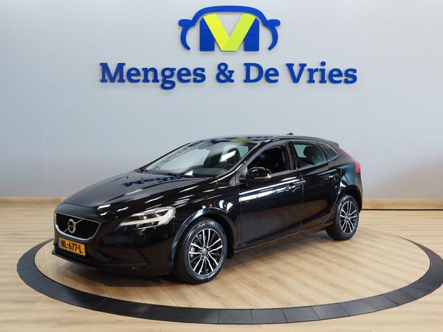 Volvo V40 2.0 D2 Nordic+ Airco | Trekhaak | Stoel Verwarming | Cruise Control | Navi | Parkeer Sensoren | Isofix | NAP