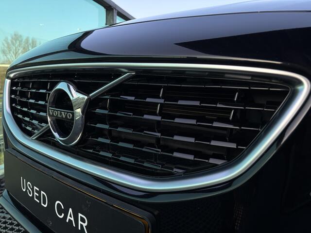 Volvo V40 1.5 T3 Polar+ Sport Automaat, R-design, Panoramadak, Stoelverwarming, High performance audio, Extra getinte ramen vanaf B-stijl, Climate control, Cruise control