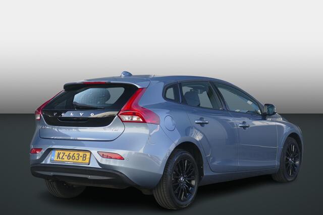 Volvo V40 1.5 T2 Momentum | VERWARMDE VOORRUIT | PARKEERSENSOREN ACHTER | NAVI | RIJKLAARPRIJS |