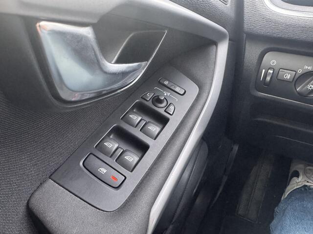 Volvo V40 2.0 D2 Momentum