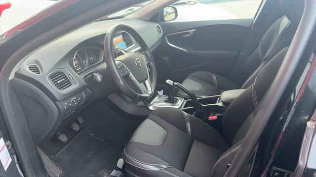 Volvo V40 2.0 T2 Nordic+ STANDKACHEL / STOELVERW / FULL LED / NAVI / CLIMA / PDC / BLUETOOTH / CRUISE / NL-AUTO