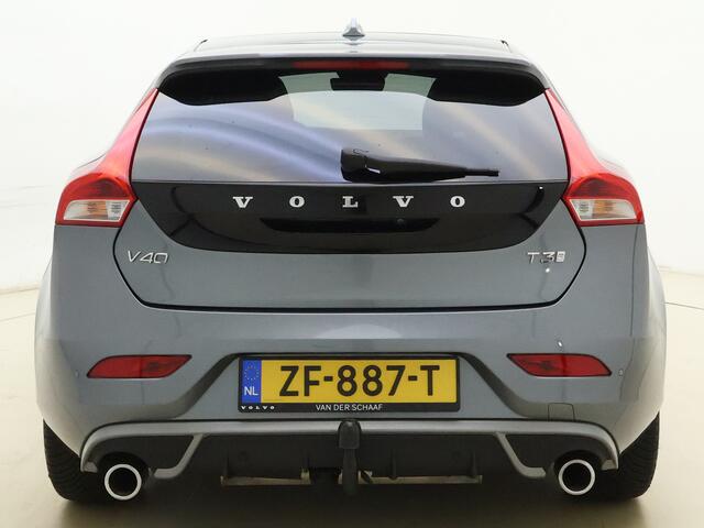 Volvo V40 T3 153pk Automaat Polar+ Sport / Harman&Kardon Audio / Keyless / Panoramadak / Stoelverwarming / Nubuck / Trekhaak / PDC + Camera /