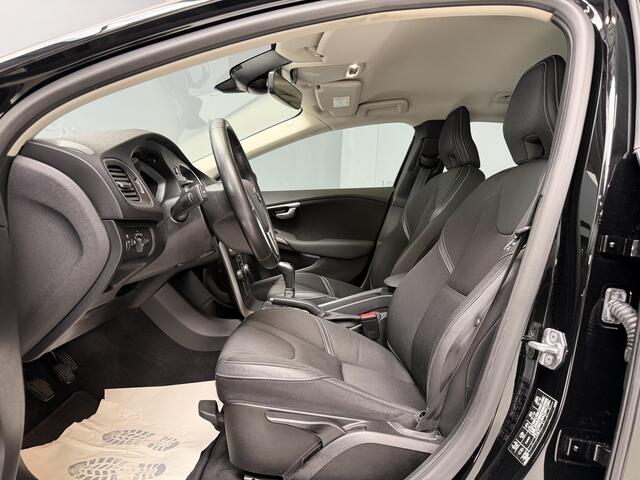 Volvo V40 2.0 T2 Momentum Trekhaak|Camera|LED|Navi|