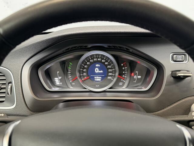 Volvo V40 2.0 T2 Momentum Trekhaak|Camera|LED|Navi|