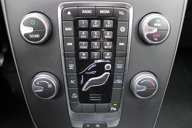 Volvo V40 2.0 T2 Momentum | Cruise Control | Navi | Parkeersensoren |