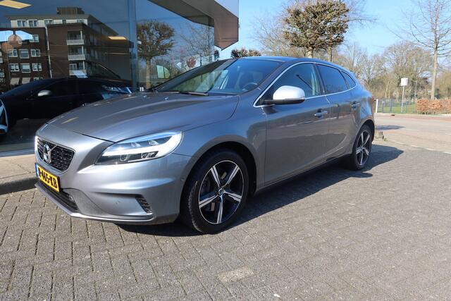 Volvo V40 1.5 T3 Polar+ Sport R-DESIGN I GEARTRONIC I PANORAMA I LEER I CAMERA