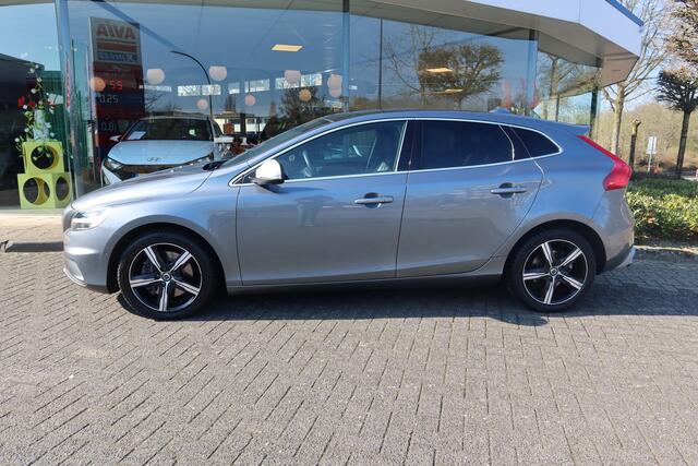 Volvo V40 1.5 T3 Polar+ Sport R-DESIGN I GEARTRONIC I PANORAMA I LEER I CAMERA