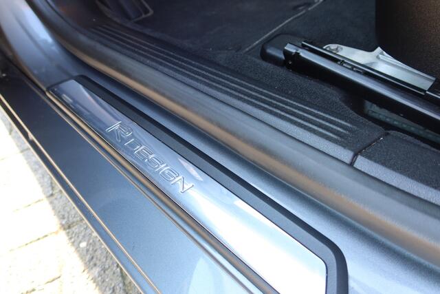 Volvo V40 1.5 T3 Polar+ Sport R-DESIGN I GEARTRONIC I PANORAMA I LEER I CAMERA