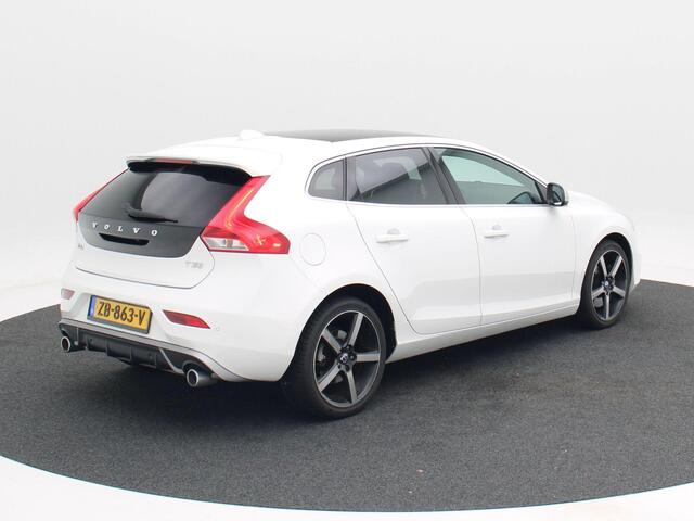 Volvo V40 1.5 T3 Polar+ Sport | Stoelverwarming | Half Leer | Bluetooth | Camera | Cruise Control | Panoramadak | Navigatie | 18 Inch | 139.757 Km !!