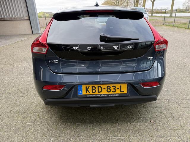 Volvo V40 1.5 T2 Kinetic Cruise Navigatie Xenon Trekhaak Dealeronderhoud
