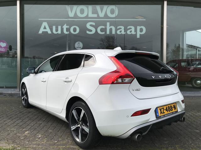 Volvo V40 1.5 T3 Polar+ Sport R-Design Automaat | Rijklaar incl garantie | Panoramadak Thor LED Camera Standkachel