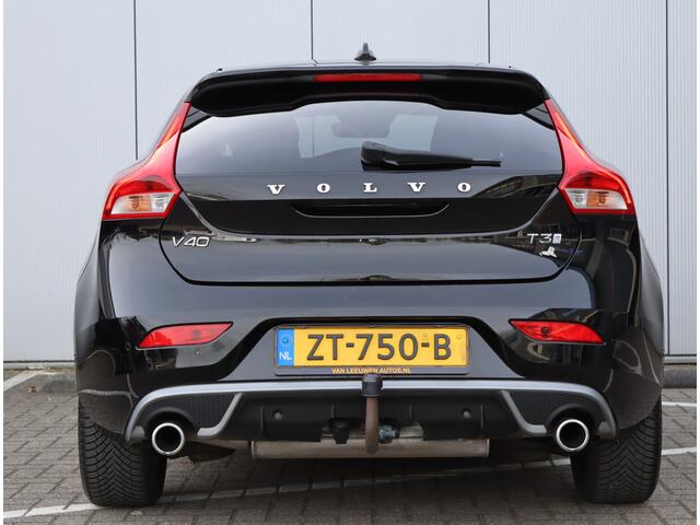 Volvo V40 1.5 T3 Polar+ R-design | Panoramadak | Leder | Trekhaak | H/K | NAP