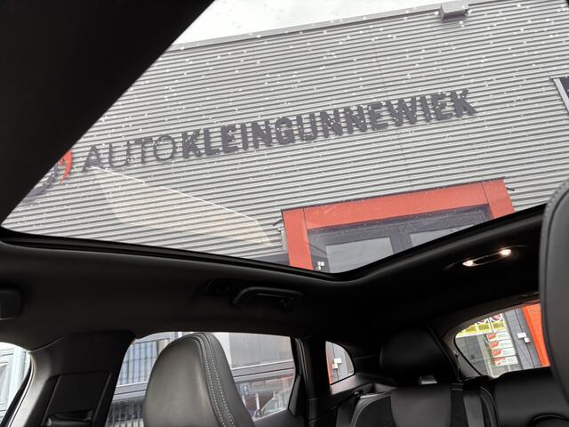 Volvo V40 1.5 T3 Polar+ R-Design Sport / NL Auto / Navi / Camera / Stoelverwarming / Panoramadak /