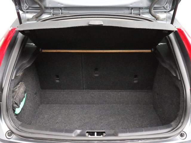 Volvo V40 1.5 T2 Nordic+ | Navigatie | Trekhaak | Voorruitverwarming | LED!