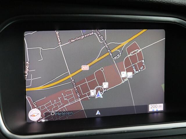 Volvo V40 1.5 T2 Nordic+ | Navigatie | Trekhaak | Voorruitverwarming | LED!