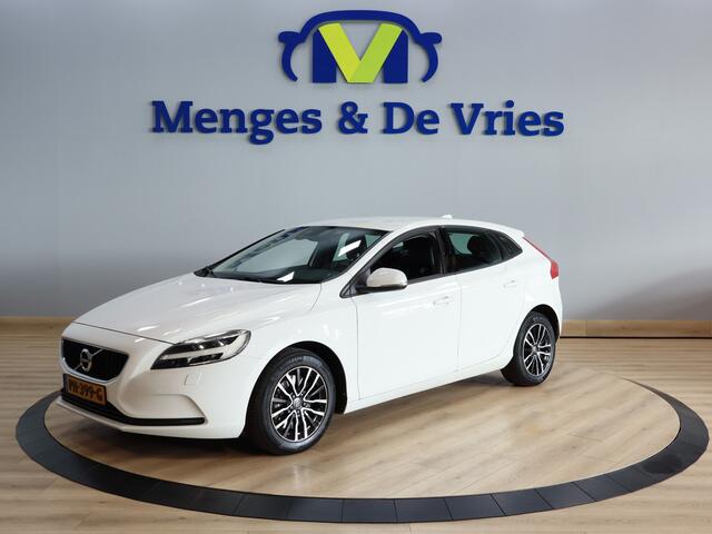 Volvo V40 1.5 T2 Nordic+ Standkachel | Trekhaak | Leder | Cruise Control | Navigatie | Stoelverwarming | Isofix | NAP
