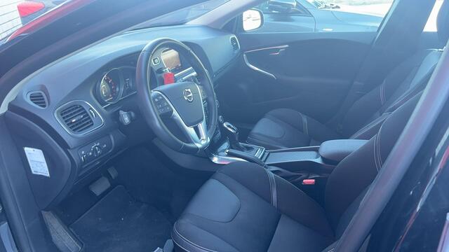 Volvo V40 1.5 T2 Nordic+ AUTOMAAT / FULL LED / STANDKACHEL / STOELVERW / NAVI / CLIMA / PDC / BLUETOOTH / CRUISE / NL-AUTO