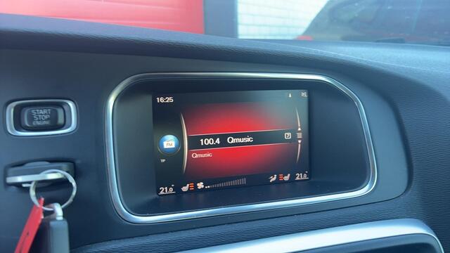 Volvo V40 1.5 T2 Nordic+ AUTOMAAT / FULL LED / STANDKACHEL / STOELVERW / NAVI / CLIMA / PDC / BLUETOOTH / CRUISE / NL-AUTO