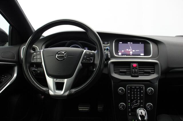 Volvo V40 1.5 T3 Polar+ Sport Automaat - Panorama, Camera, Half Leer, Stoelverw.