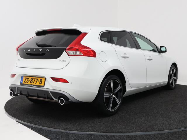 Volvo V40 1.5 T3 Polar+ Sport | Panoramadak | 153 PK |