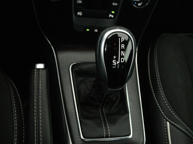 Volvo V40 1.5 T3 Polar+ Sport | Panoramadak | 153 PK |