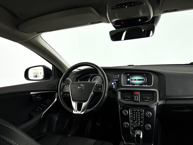 Volvo V40 T3 Nordic+ | Park assist | Stoelverwarming | Cruise control | Navigatie