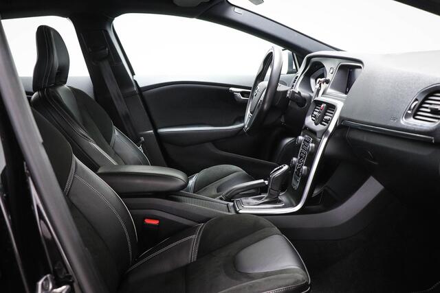Volvo V40 2.0 T4 Business Sport | HALF LEDER | STOELVERWARMING | CAMERA | TREKHAAK AFNEEMBAAR