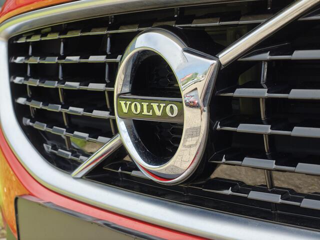 Volvo V40 1.5 T3 Polar+ Sport R-Design / Panoramadak / Cruise control / Stoelverwarming /