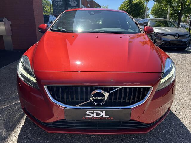 Volvo V40 1.5 T2 Polar+ // MEMORY SEAT // DODEHOEKDETECTIE // LEDER // FULL LED // NAVI // CAMERA // STOELVERWARMING // PDC V+A