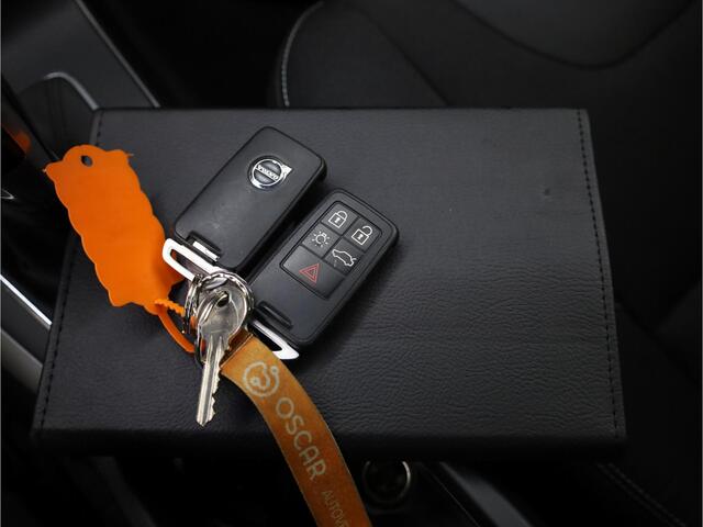 Volvo V40 2.0 D2 Momentum | Navigatie | Voorstoelen verwarmd | Verwarmde voorruit |