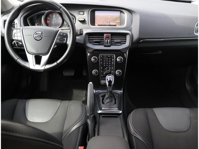 Volvo V40 1.5 T3 Momentum | Trekhaak | Stoelverwarming | Org. NL