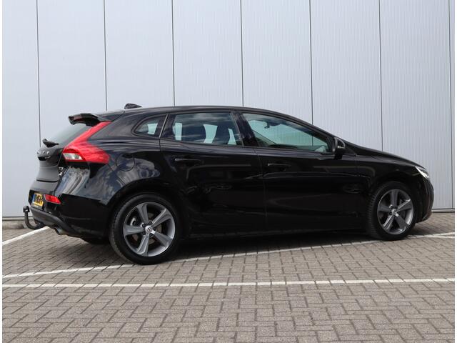 Volvo V40 1.5 T3 Momentum | Trekhaak | Stoelverwarming | Org. NL