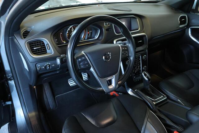 Volvo V40 T3 Automaat Polar+ Sport | Panoramadak | Achteruitrijcamera | Navigatie | Stoelverwarming | Standkachel | Trekhaak