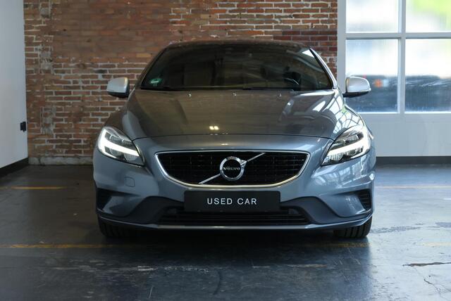 Volvo V40 T3 Automaat Polar+ Sport | Panoramadak | Achteruitrijcamera | Navigatie | Stoelverwarming | Standkachel | Trekhaak