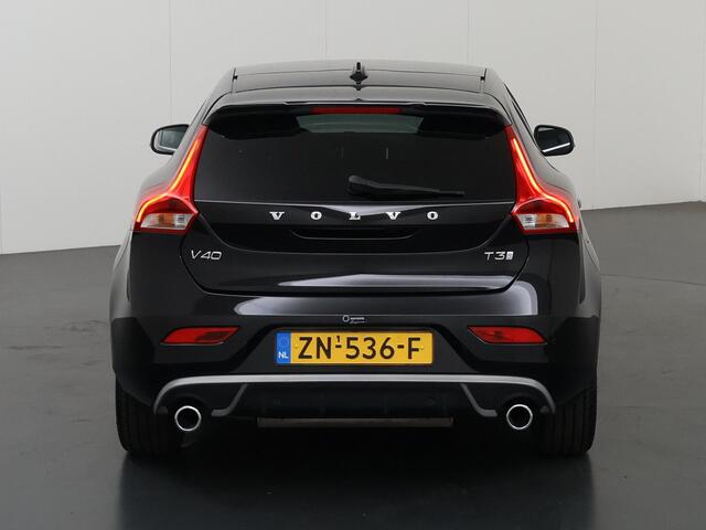 Volvo V40 1.5 T3 Polar+ Sport | Panoramadak | Navigatie | Parkeercamera | Climate Control | Cruise Control | Stoelverwarming | Keyless Entry/Go |